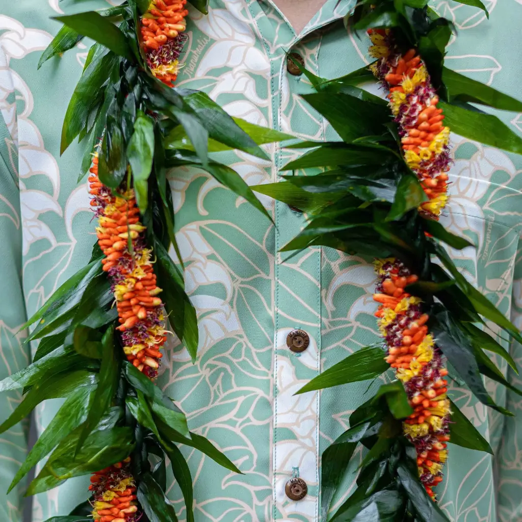 Ti Leaf Maile Style Lei & Cigar Twist