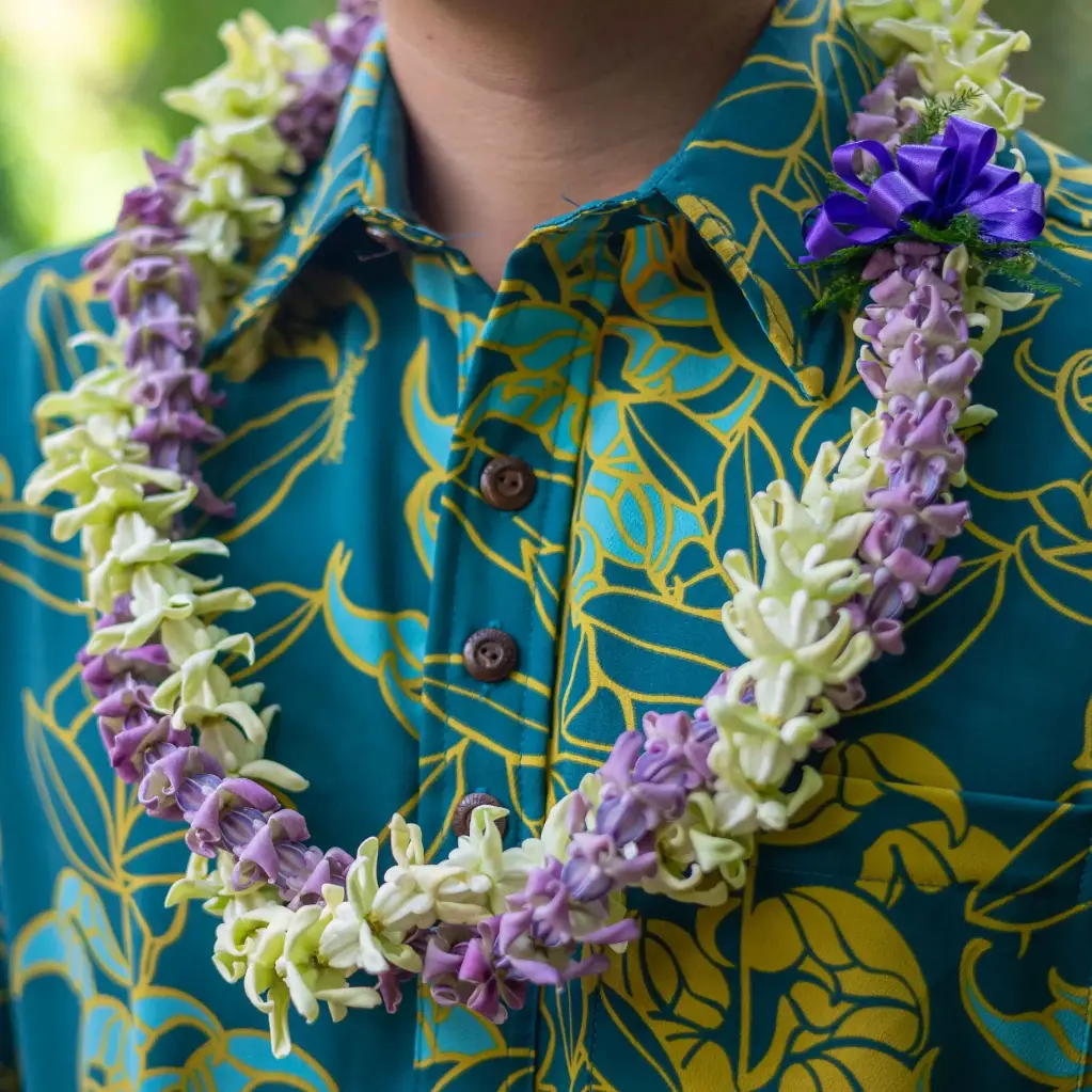 Crown Twist Lei