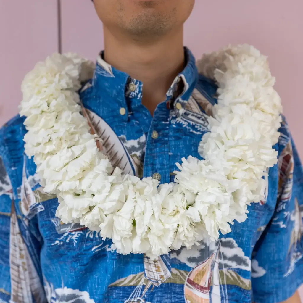 Double White Carnation Lei