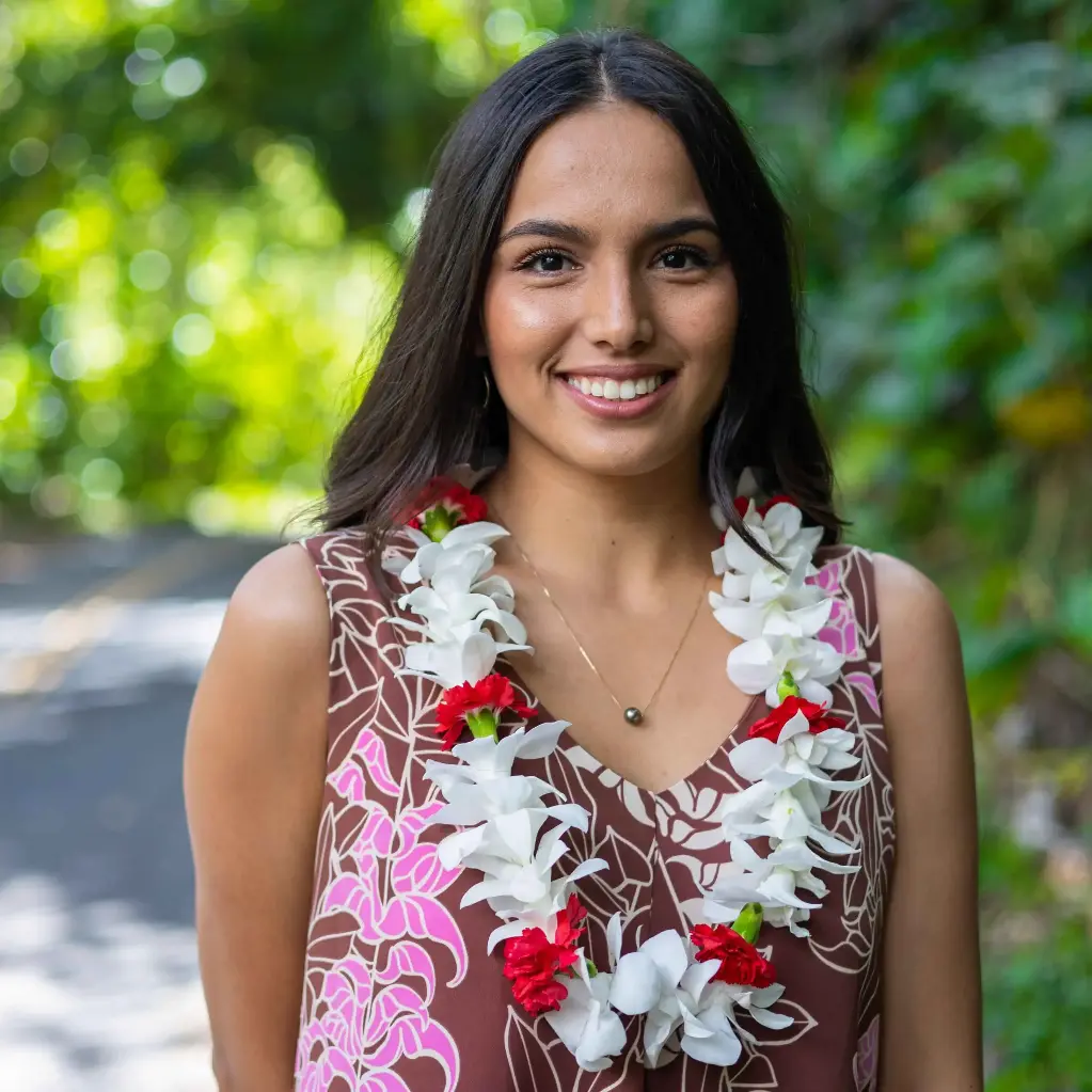 Single White Orchid & Carnation Mix Lei